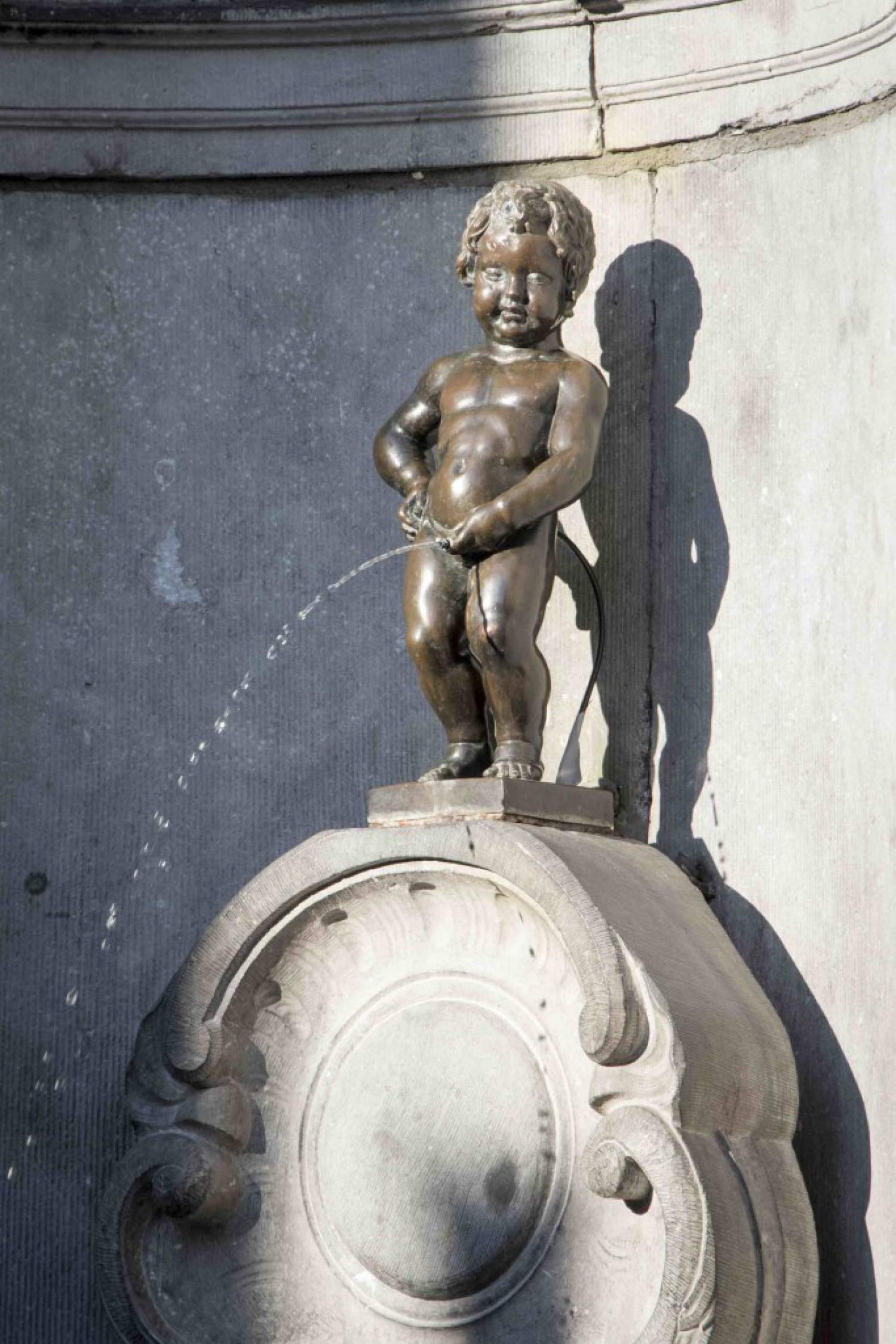 Statue du Manneken Pis, classique de Bruxelles