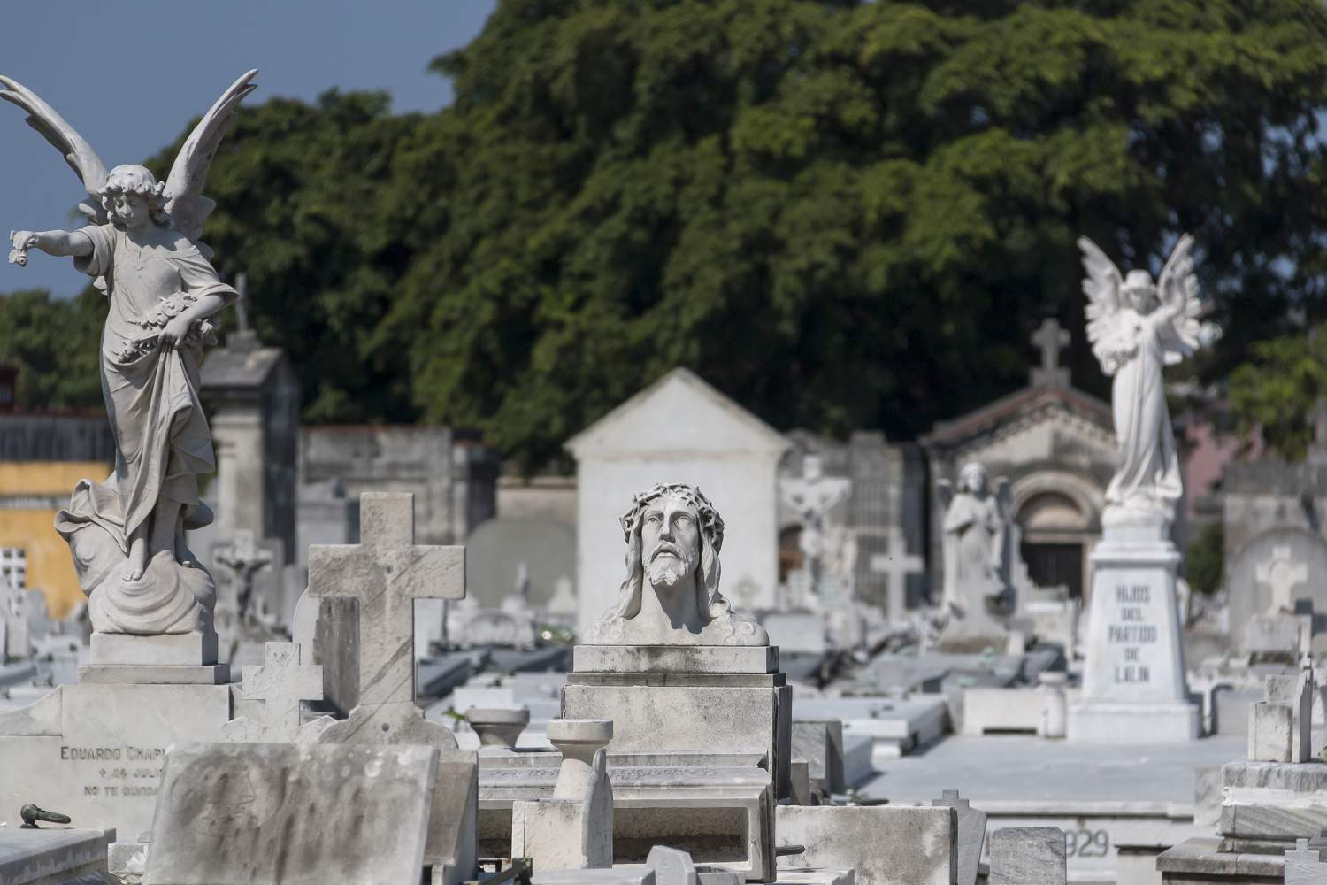 Grave at the Colon cemetery of La Havana