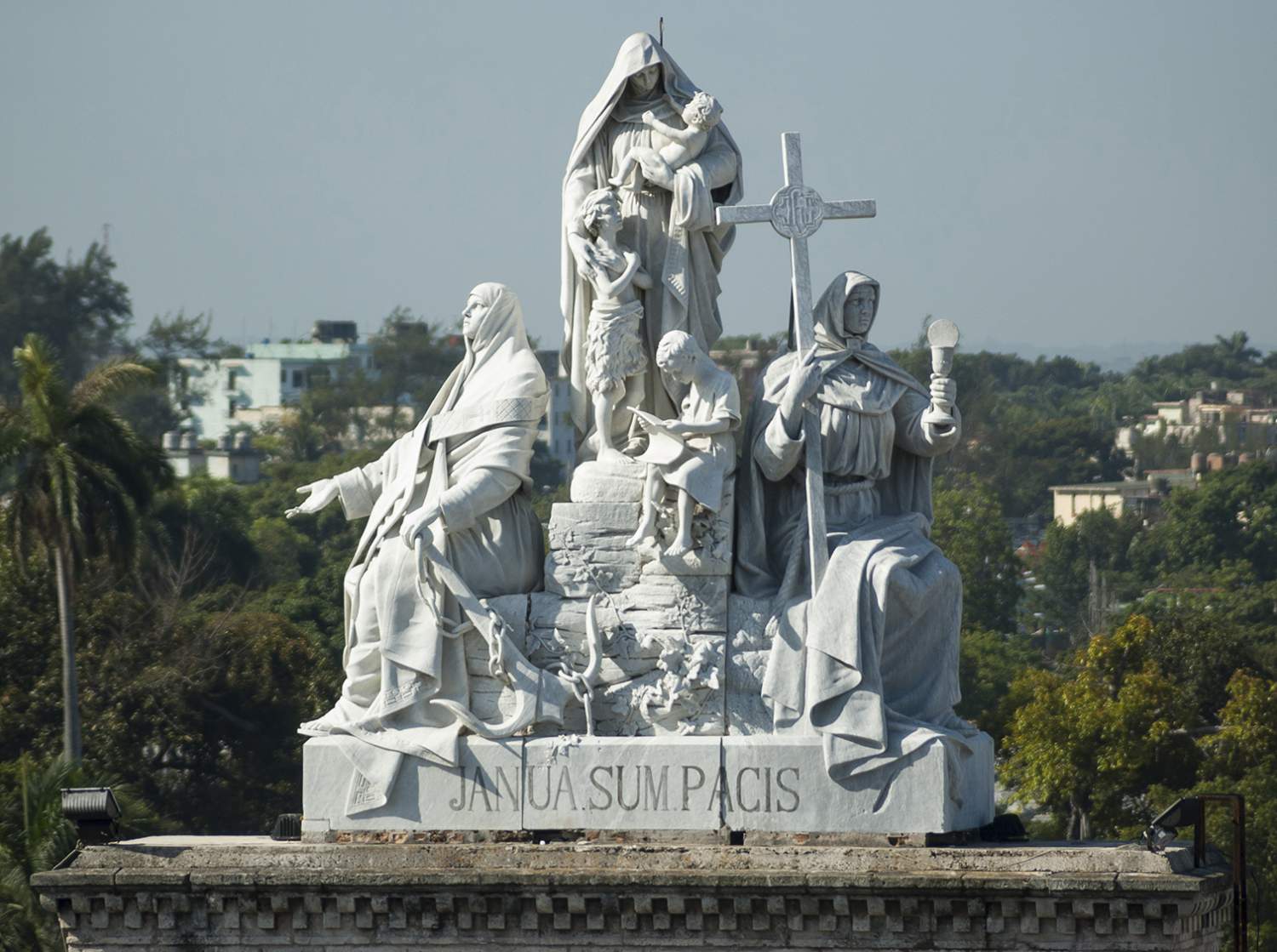 Las Victimas de la Caridad statues, Colon cemetery, La Havana