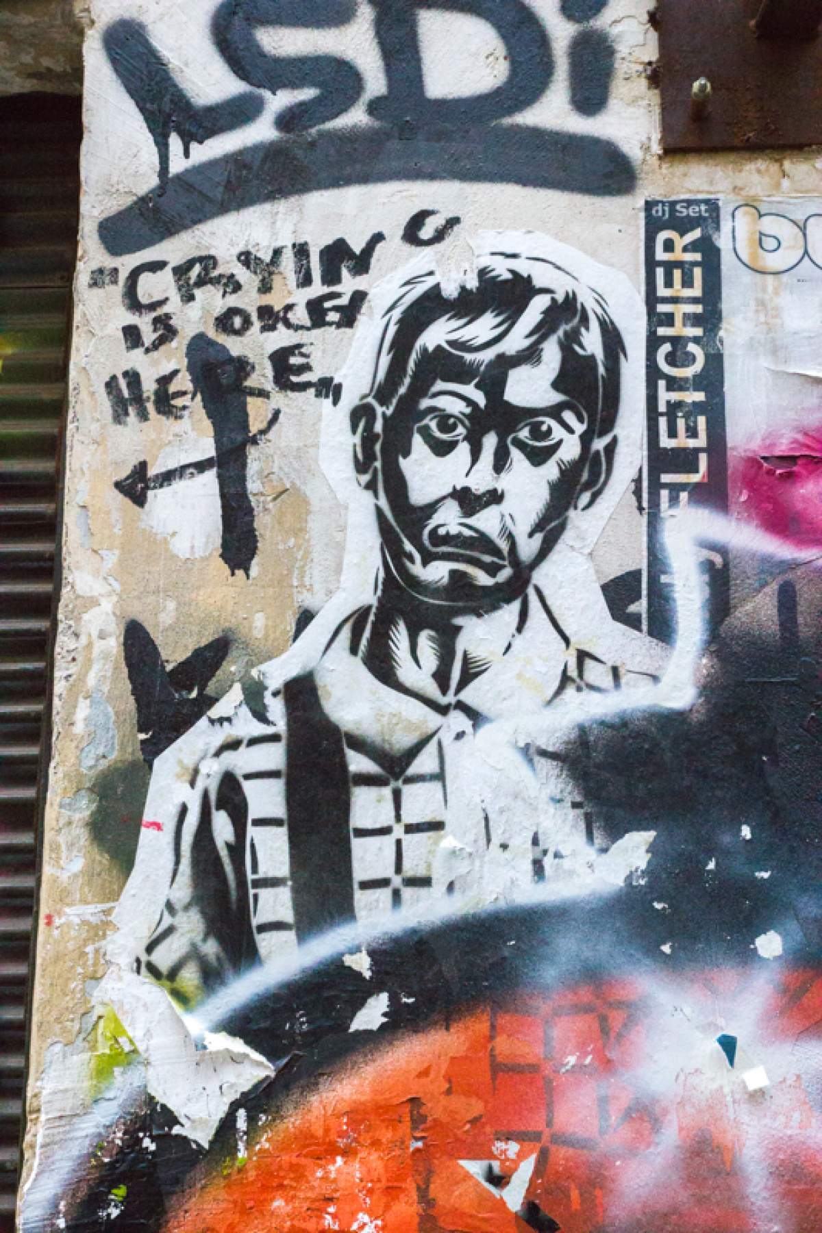 "Crying is okey here", art de rue à Athènes